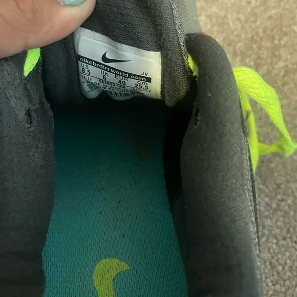 Nike sneakers - Picture 4 of 4